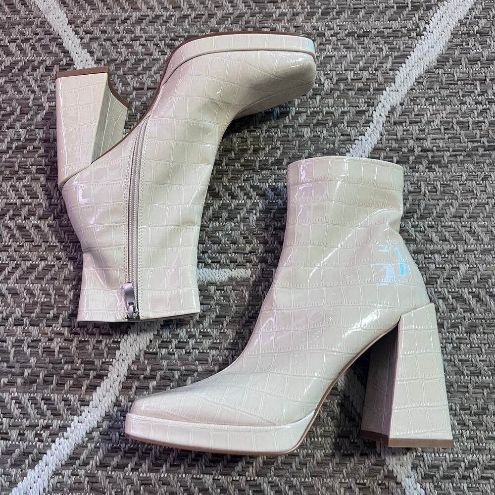 Vivianly Chunky Heel Ankle Boot Sz 9